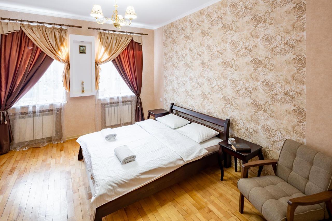 Lva Apartment Lviv Extérieur photo