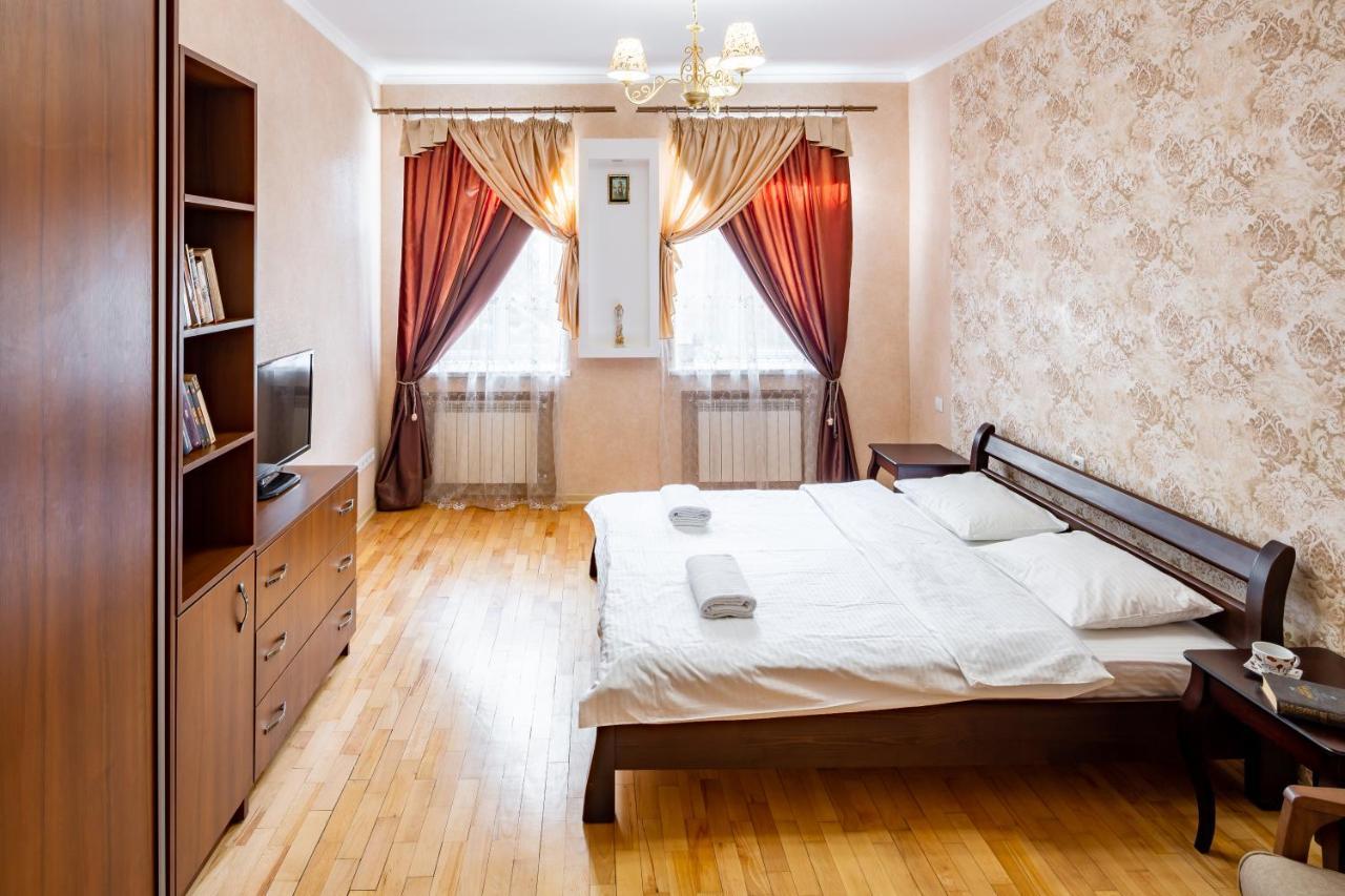 Lva Apartment Lviv Extérieur photo